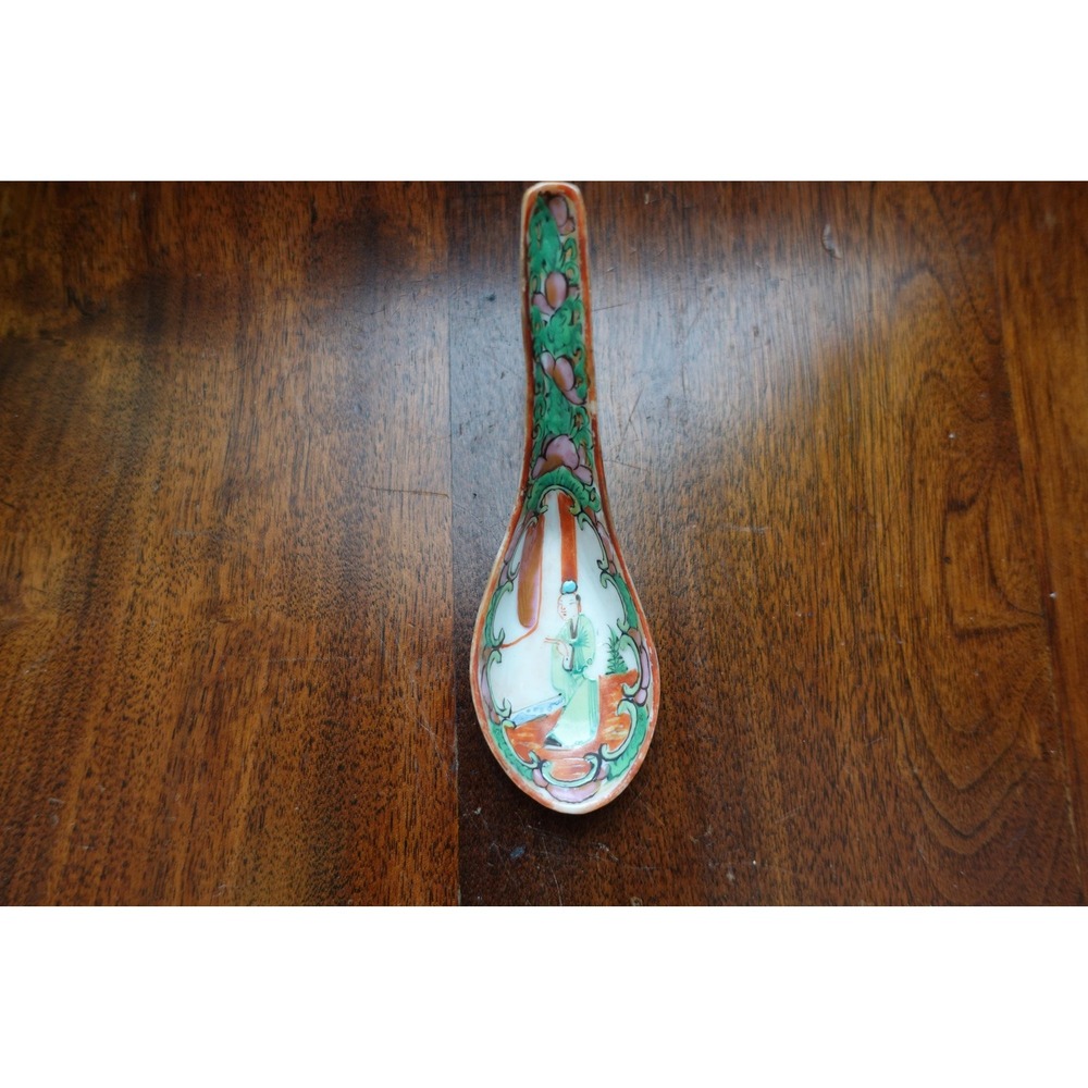 Vintage Chinese Rose Medallion Porcelain‎ Soup Spoon Hand Painted Famille Rose